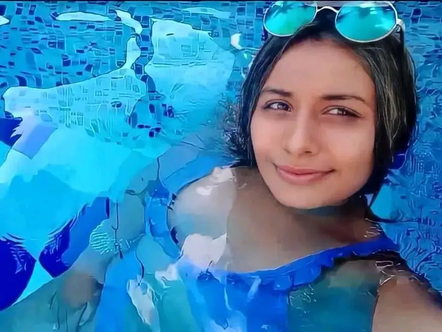 Live sex webcam photo for saracute18 #3322835