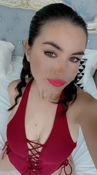 Live sex webcam photo for IrisReed #3396101