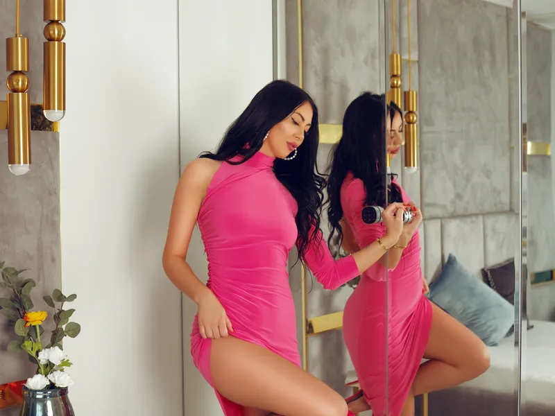 Live sex webcam photo for MyaMiller #5889791