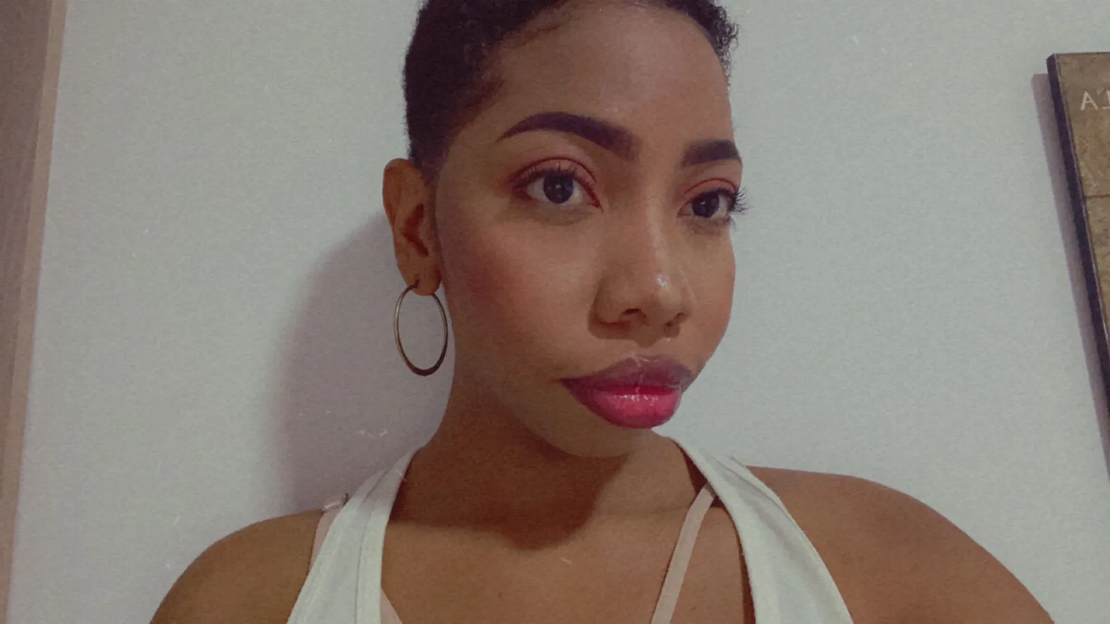 Live sex webcam photo for MeganBarcos #7910962