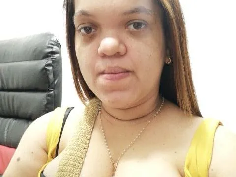 Live sex webcam photo for mirandaxx624 #3327236