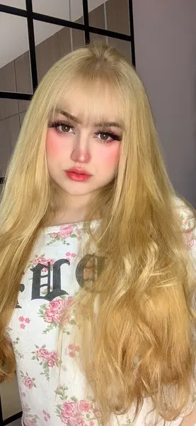 Live sex webcam photo for KloeyLeenox #3336882