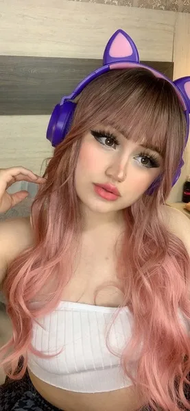 Live sex webcam photo for KloeyLeenox #3336887