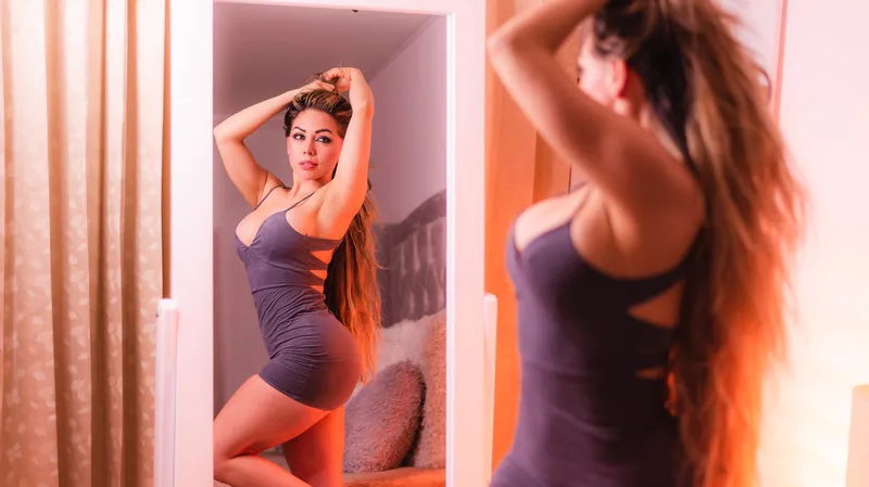 Live sex webcam photo for GraceJonees #6115327
