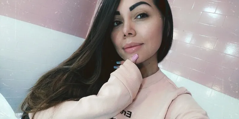 Live sex webcam photo for GraceJonees #6373137