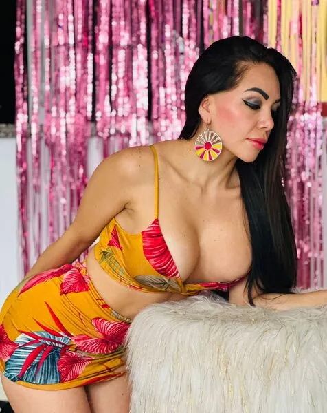 Live sex webcam photo for GraceJonees #6416373