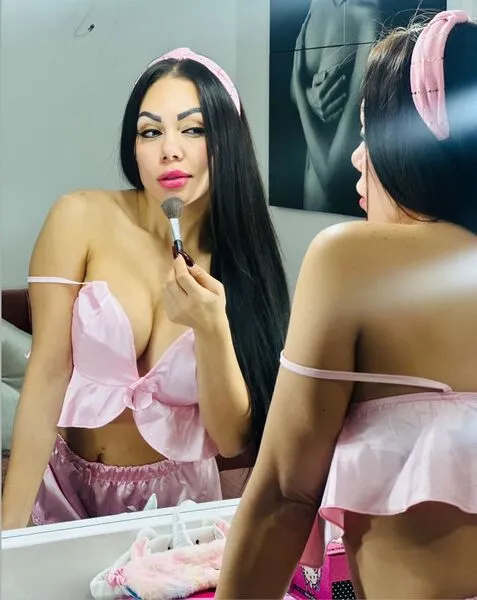 Live sex webcam photo for GraceJonees #6469599