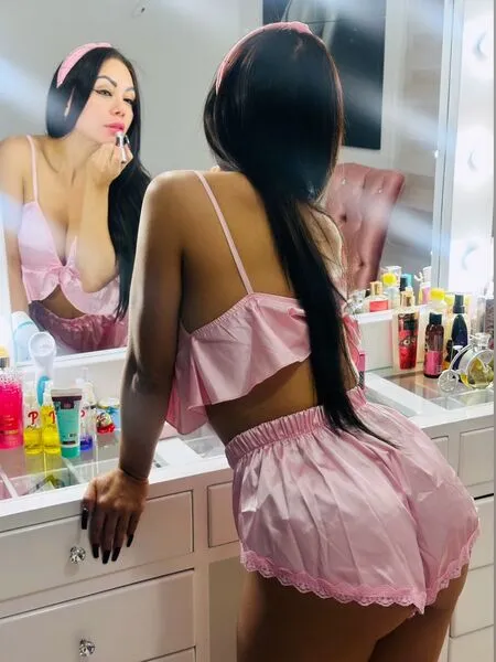 Live sex webcam photo for GraceJonees #6469600