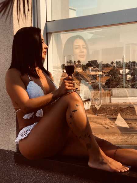 Live sex webcam photo for AlessiiaReed #3402264