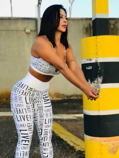 Live sex webcam photo for AlessiiaReed #3402286