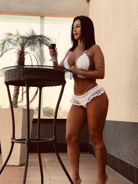 Live sex webcam photo for AlessiiaReed #3402265