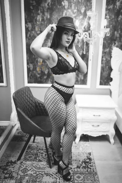 Live sex webcam photo for ElissaPierce #3387101