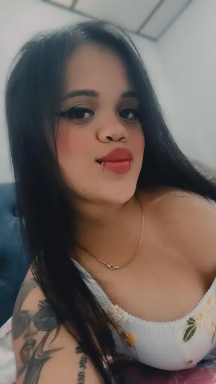 Live sex webcam photo for SussyRoxy #7791977