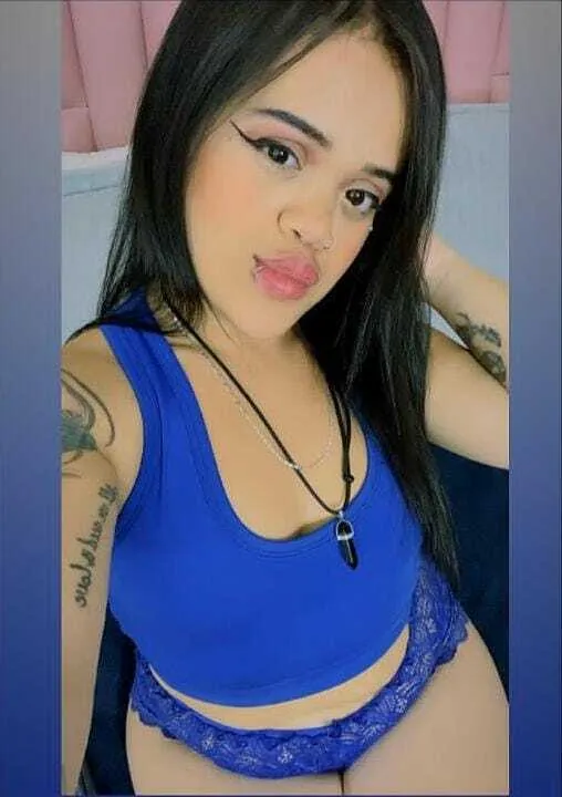 Live sex webcam photo for SussyRoxy #7791669