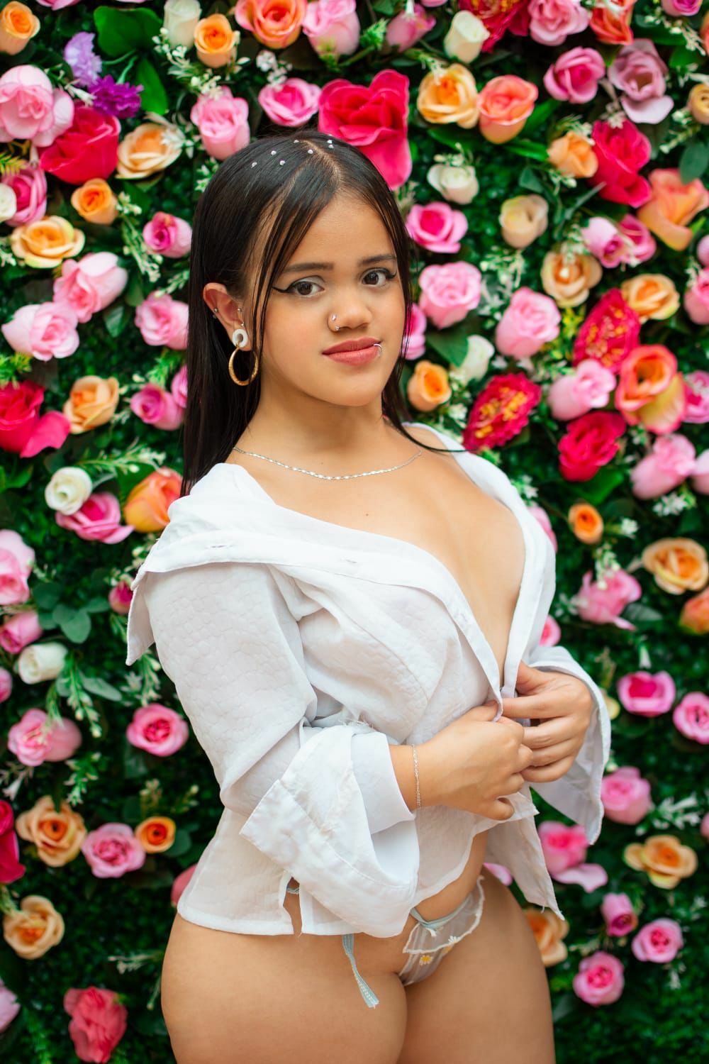 Live sex webcam photo for SussyRoxy #7791659