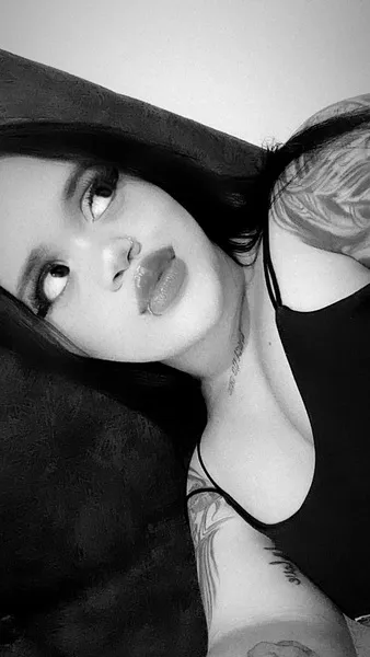 Live sex webcam photo for SussyRoxy #7791995