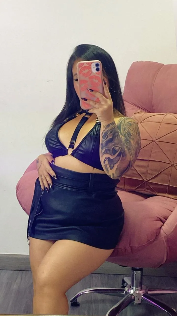 Live sex webcam photo for SussyRoxy #7791980