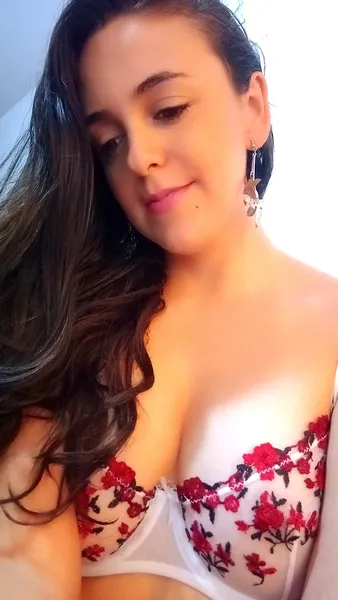 Live sex webcam photo for AvaZaroti #3340981