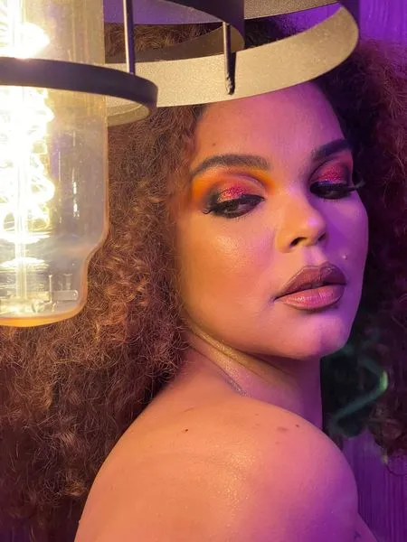 Live sex webcam photo for CloeBlue25 #3376207