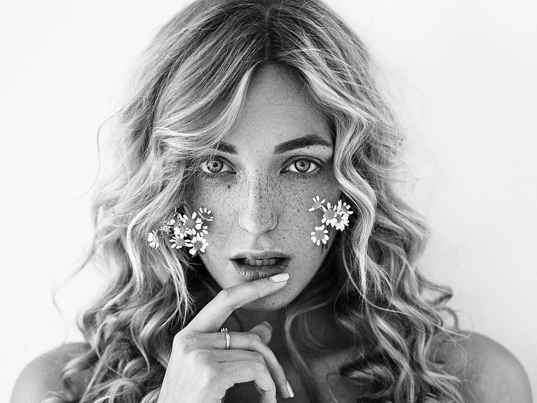 Live sex webcam photo for KellyShoww #3484371