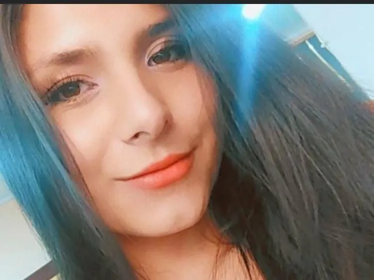 Live sex webcam photo for SophieCossio #3345783