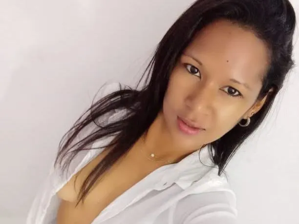 Live sex webcam photo for ConniieDavis #3365841