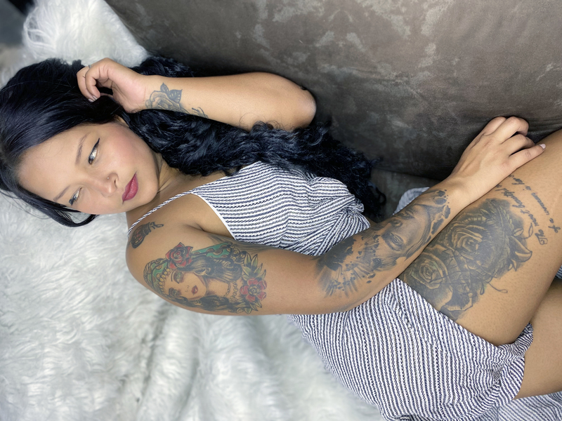 Live sex webcam photo for MeganVegax #3357127