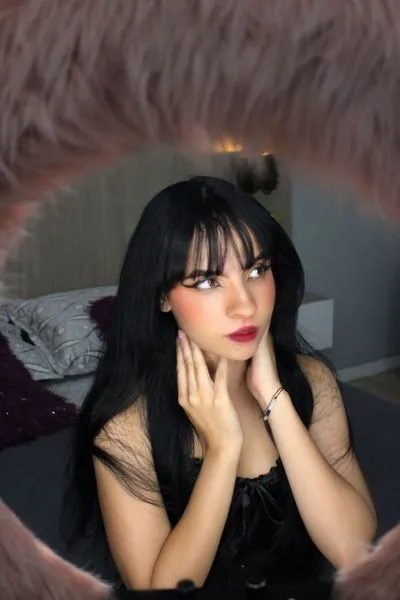 Live sex webcam photo for CleoPonds #3481388
