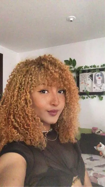 Live sex webcam photo for QueenCurly #4072765