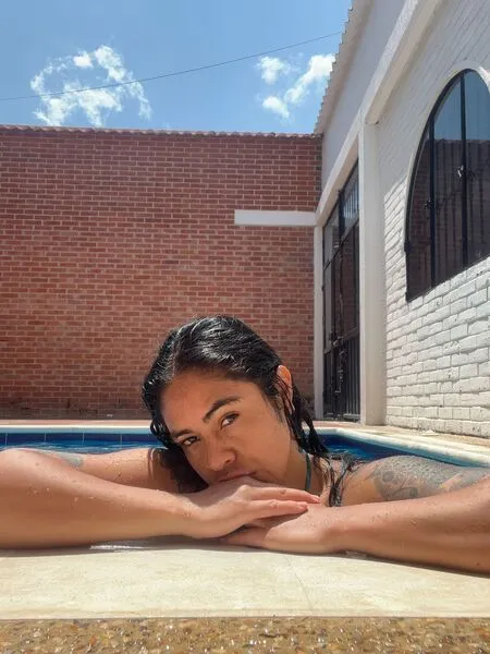 Live sex webcam photo for CHARLOTTEROGUE #7887805