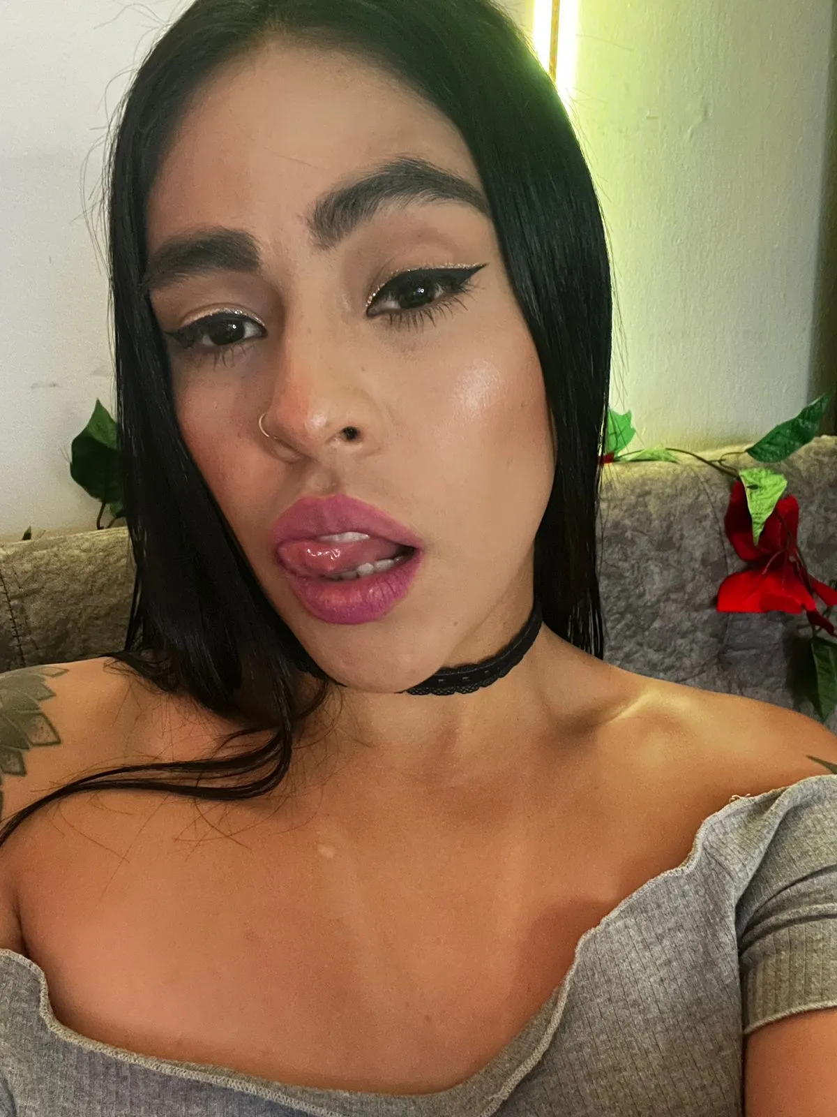 Live sex webcam photo for CHARLOTTEROGUE #7887792