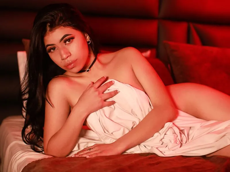 Live sex webcam photo for LaynaCorleone #3356161