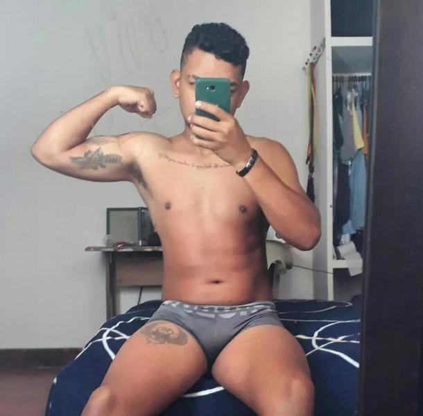 Live sex webcam photo for RoyRobbem #3340653