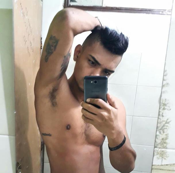 Live sex webcam photo for RoyRobbem #3340654