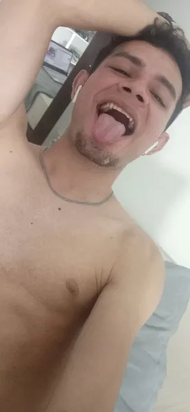 Live sex webcam photo for RoyRobbem #3340720