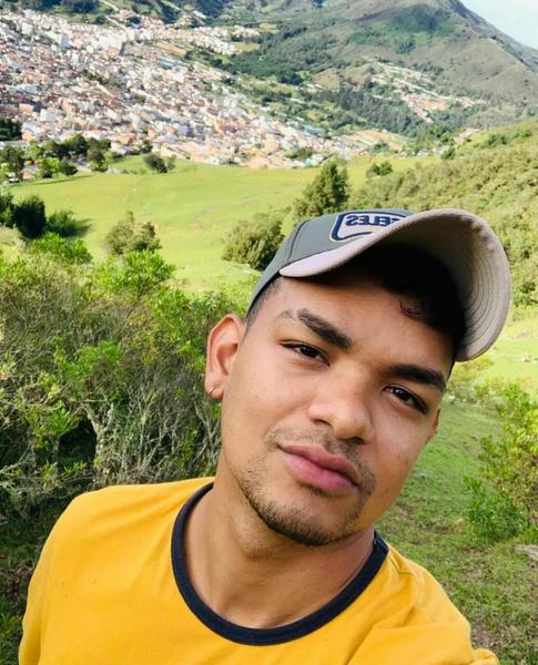 Live sex webcam photo for RoyRobbem #3340651