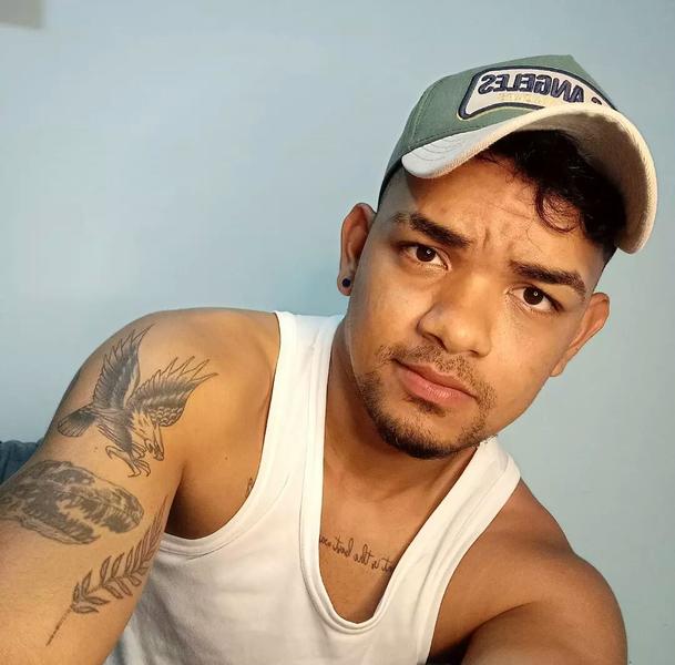 Live sex webcam photo for RoyRobbem #3340655