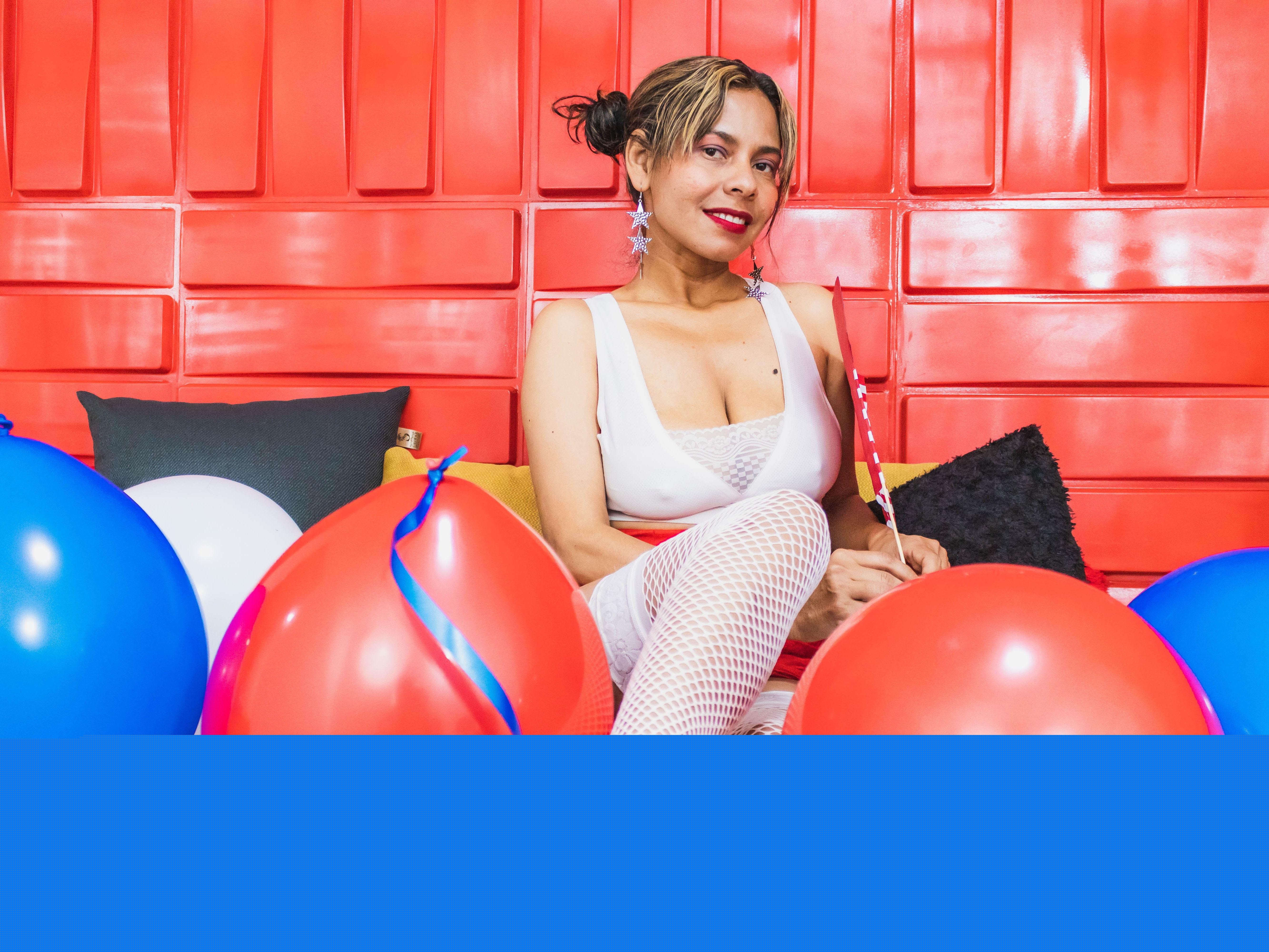 Live sex webcam photo for LuzAnna #5363702