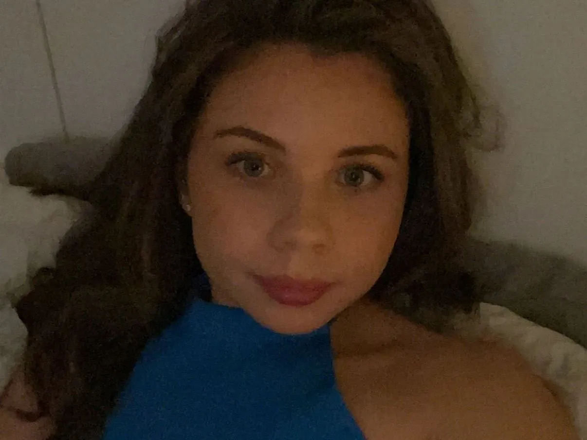 Live sex webcam photo for NaughtyBritishCici #3345184