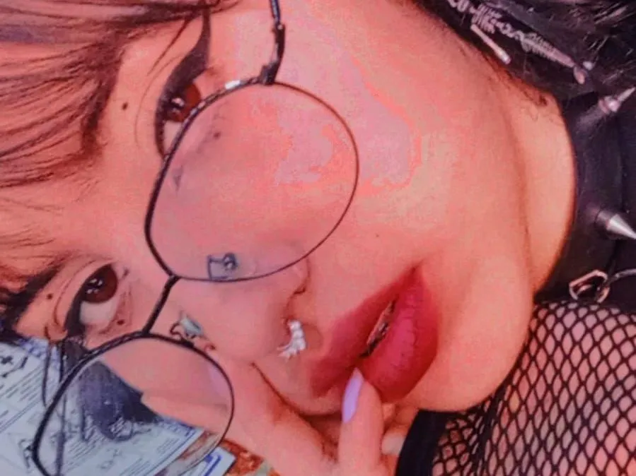 Live sex webcam photo for KalanthaKim #3351580