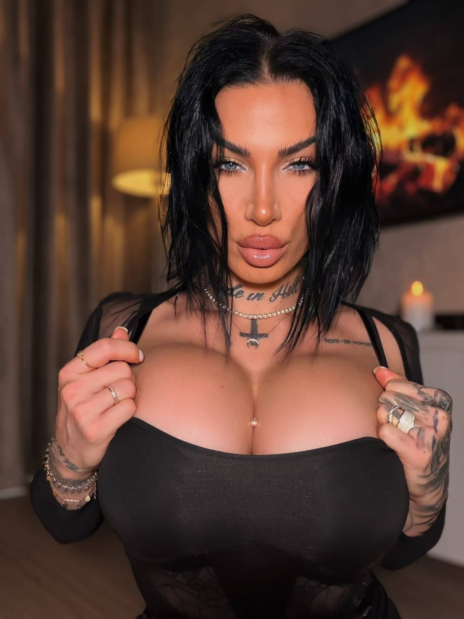 Live sex webcam photo for ElektraSheDemon #8674851