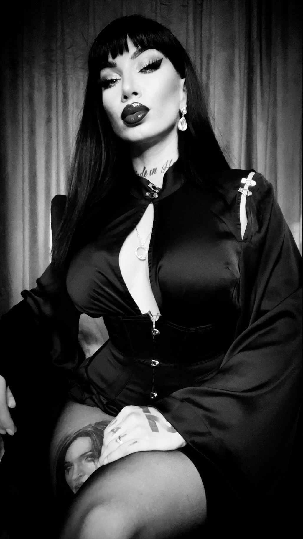 Live sex webcam photo for ElektraSheDemon #7408398