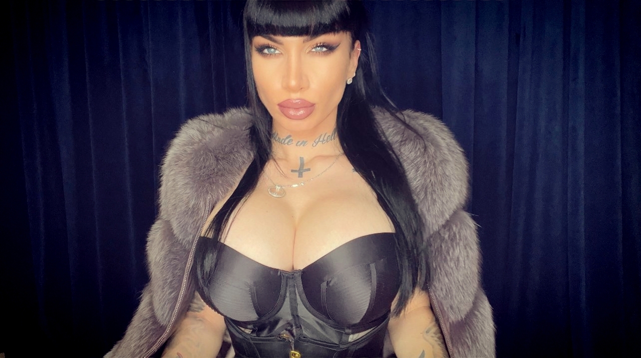 Live sex webcam photo for ElektraSheDemon #7408456