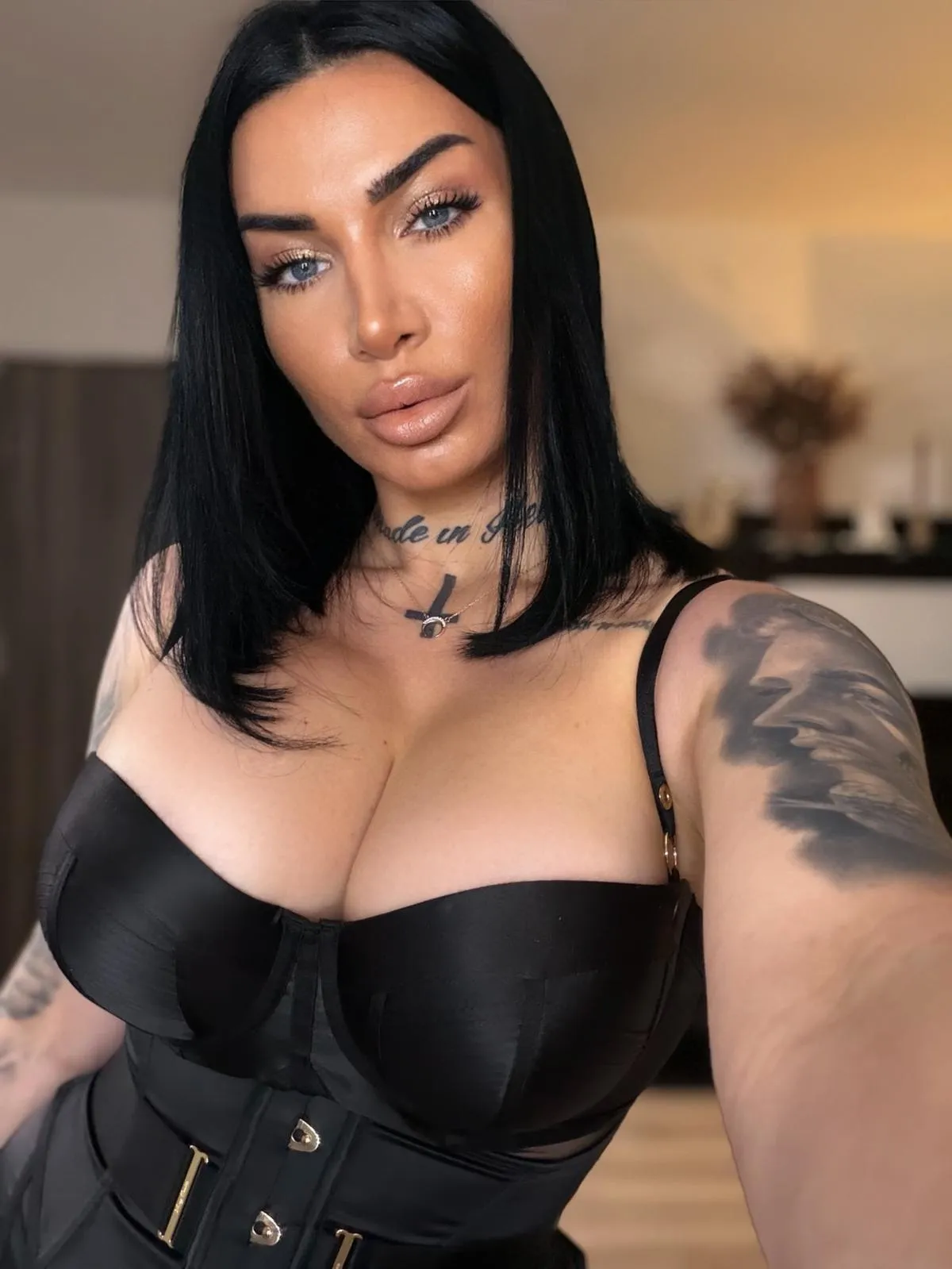 Live sex webcam photo for ElektraSheDemon #8484497