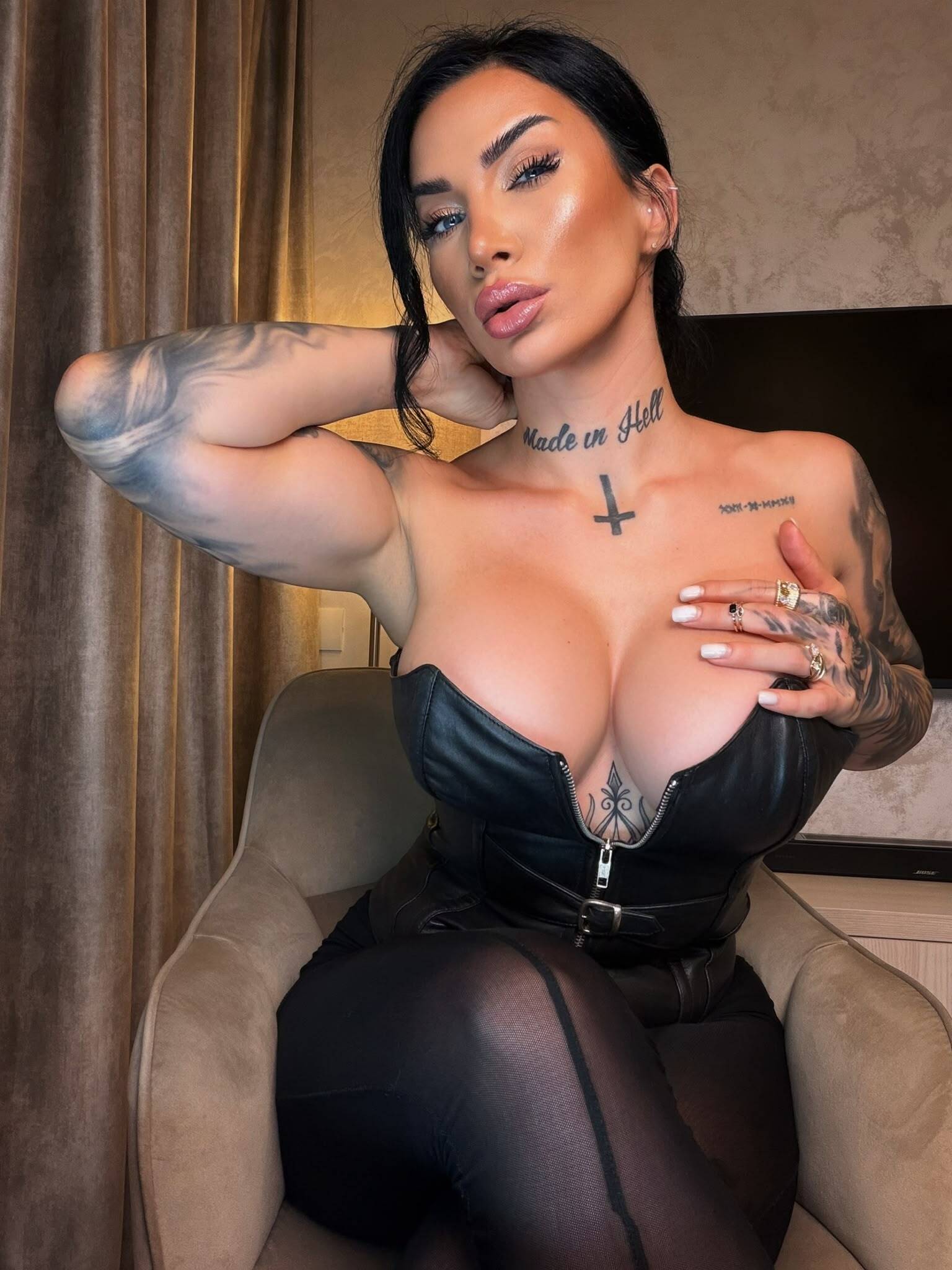 Live sex webcam photo for ElektraSheDemon #8674846