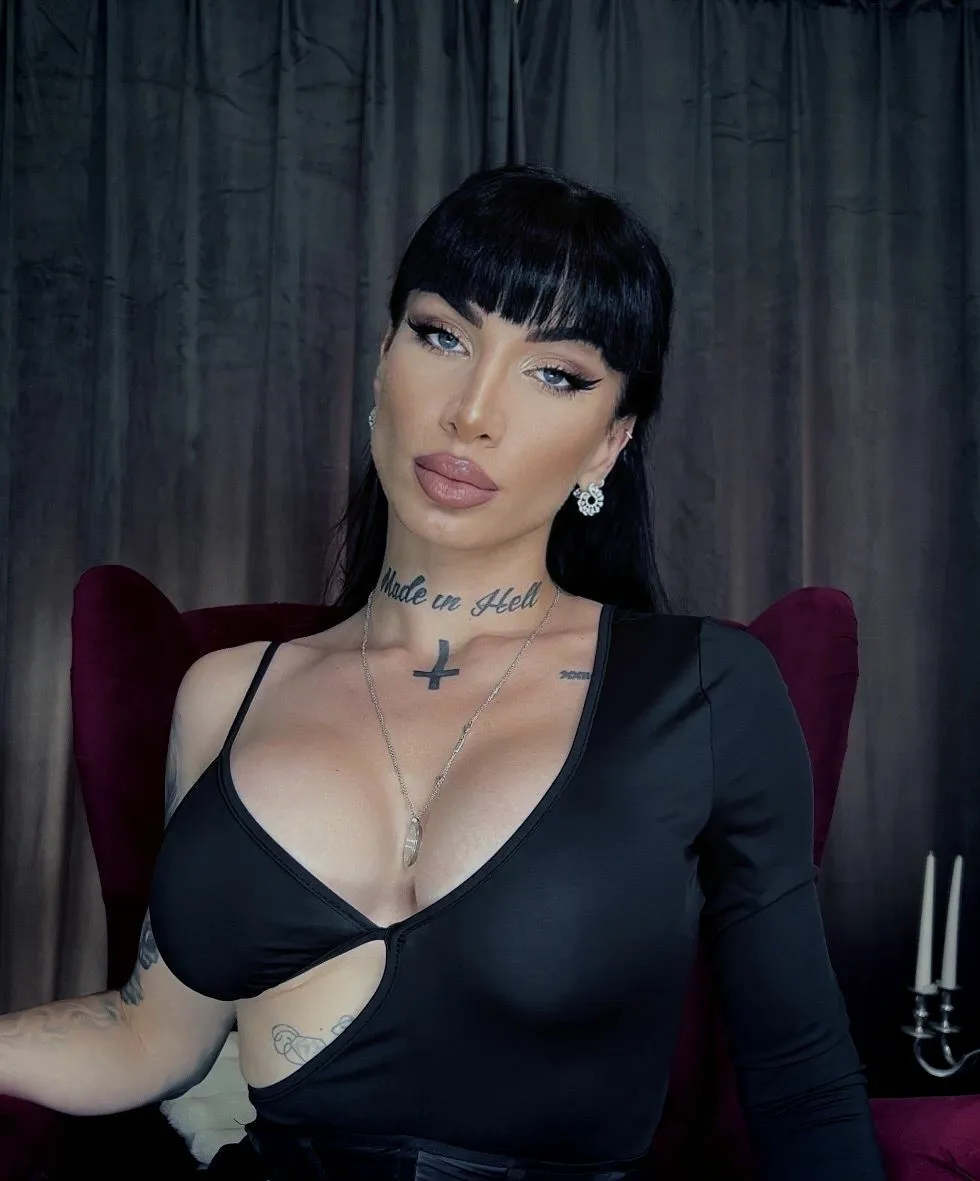 Live sex webcam photo for ElektraSheDemon #7408573