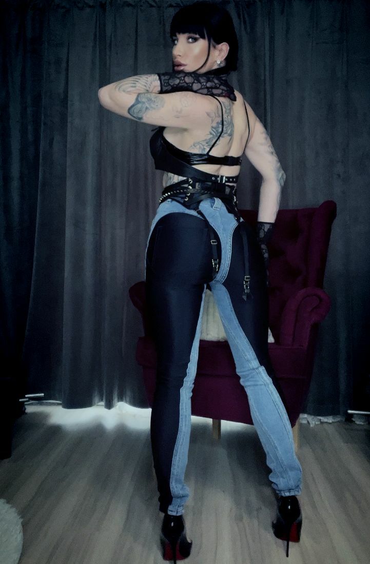 Live sex webcam photo for ElektraSheDemon #7408521