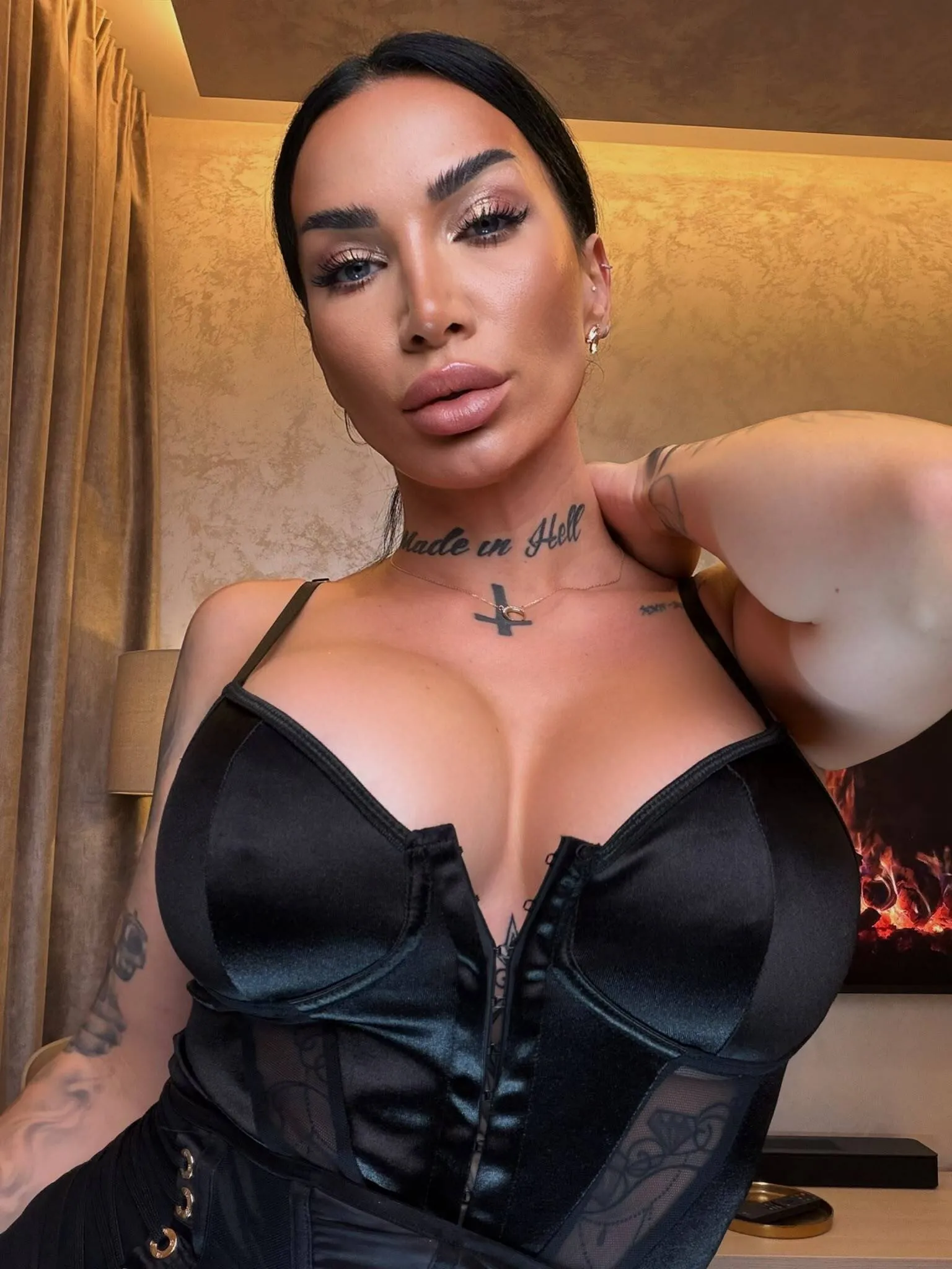 Live sex webcam photo for ElektraSheDemon #8647185