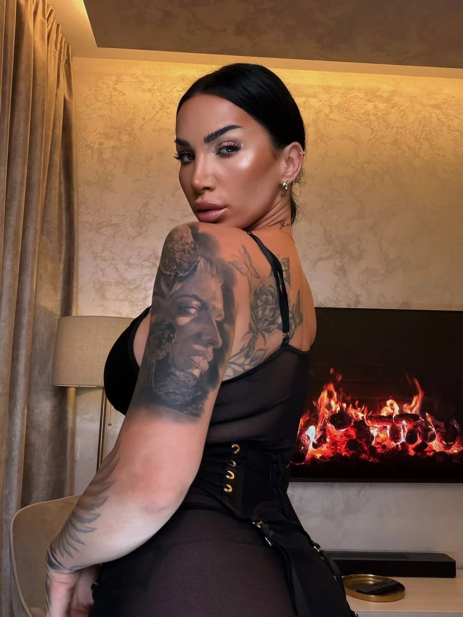 Live sex webcam photo for ElektraSheDemon #8647189