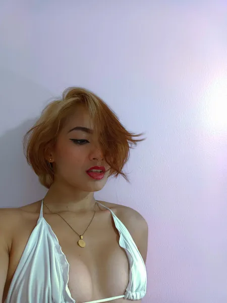 Live sex webcam photo for LatinAmelia #3363474